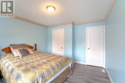 11 Allanhurst Crescent, Brampton, ON - Indoor Photo Showing Bedroom