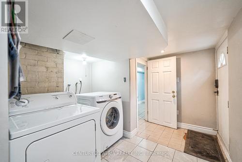 250 Scarborough Golfclub Road, Toronto, ON - Indoor Photo Showing Laundry Room