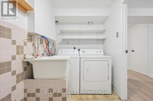 30 - 365 Tailfeather Crescent, Mississauga, ON - Indoor Photo Showing Laundry Room