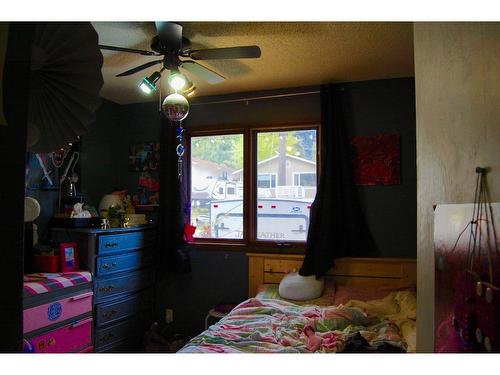 1511 Robertson Avenue, Nelson, BC - Indoor Photo Showing Bedroom