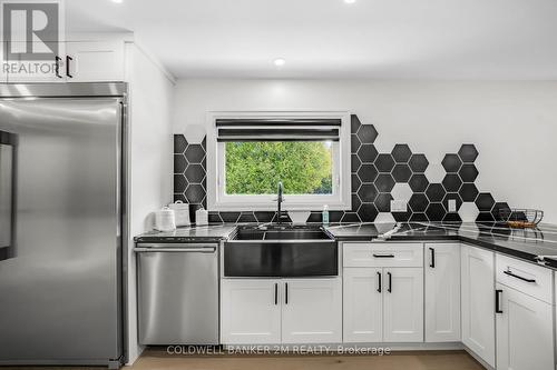 5446 Newtonville Road, Clarington, ON - Indoor Photo Showing Kitchen