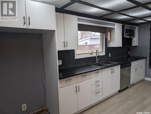 5201 1St Avenue, Regina, SK - Indoor Photo Showing Kitchen With Double Sink