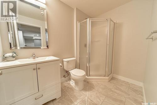 3323 Green Sandcherry Street, Regina, SK - Indoor Photo Showing Bathroom