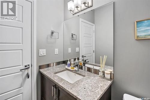 582 Atton Lane, Saskatoon, SK - Indoor Photo Showing Bathroom