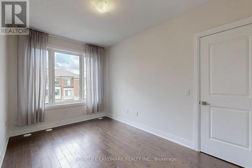 201 Vermont Avenue, Newmarket, ON - Indoor Photo Showing Other Room