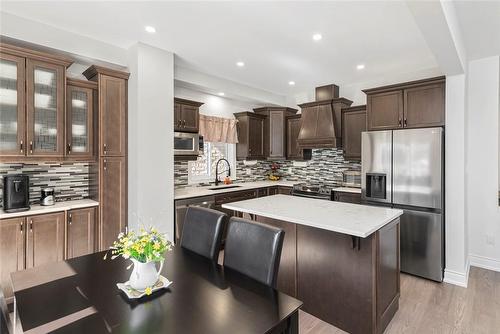 227 Penny Lane, Stoney Creek, ON - Indoor Photo Showing Kitchen With Upgraded Kitchen