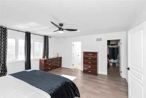 227 Penny Lane, Stoney Creek, ON - Indoor Photo Showing Bedroom