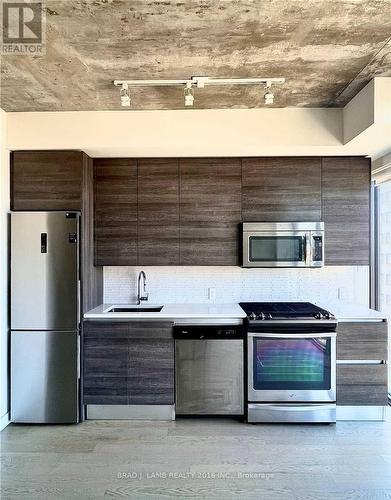 804 - 111 Bathurst Street, Toronto, ON - Indoor Photo Showing Kitchen With Stainless Steel Kitchen