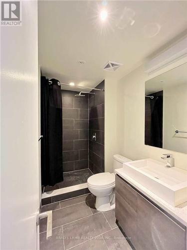 804 - 111 Bathurst Street, Toronto, ON - Indoor Photo Showing Bathroom