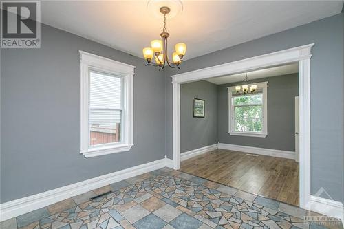 341 Parkdale Avenue, Ottawa, ON - Indoor Photo Showing Other Room