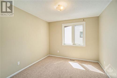 2210 Loyola Avenue Unit#31, Gloucester, ON - Indoor Photo Showing Other Room