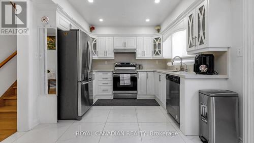 9 Field Sparrow Road, Brampton, ON - Indoor Photo Showing Kitchen With Stainless Steel Kitchen