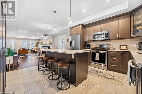 134 Lametti Drive, Pelham, ON - Indoor Photo Showing Kitchen With Stainless Steel Kitchen With Upgraded Kitchen