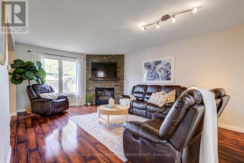 39 Loneoak Crescent, Hamilton, ON - Indoor Photo Showing Living Room With Fireplace