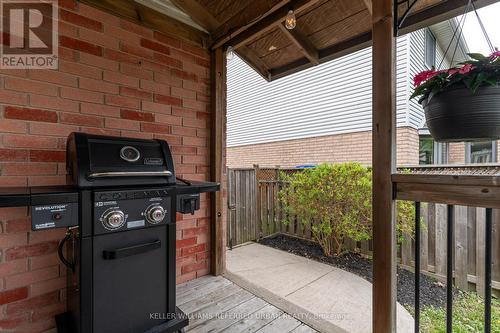 39 Loneoak Crescent, Hamilton, ON - Outdoor With Exterior