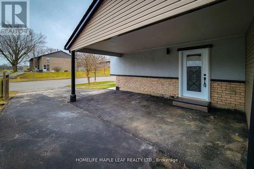 211 Dunsdon Street S, Brantford, ON - Outdoor With Exterior