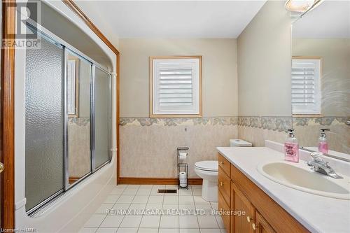 10118 Willoughby Drive, Niagara Falls, ON - Indoor Photo Showing Bathroom