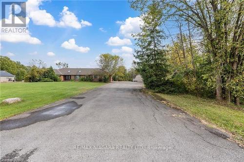 10118 Willoughby Drive, Niagara Falls, ON - Outdoor