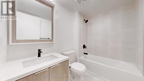 524 - 36 Zorra Street, Toronto, ON - Indoor Photo Showing Bathroom