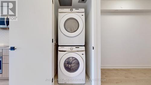524 - 36 Zorra Street, Toronto, ON - Indoor Photo Showing Laundry Room