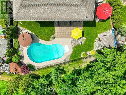7 Vantagebrook Court, Caledon, ON - Outdoor With In Ground Pool