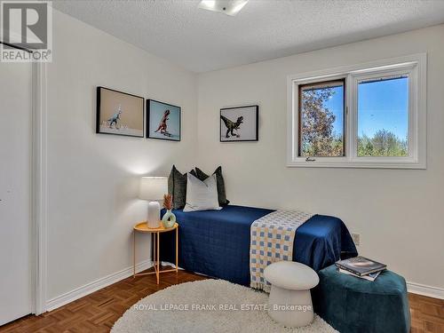 17 Madill Crescent, Kawartha Lakes, ON - Indoor Photo Showing Bedroom
