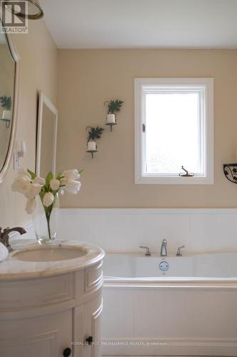 32C Windatt Lane, Prince Edward County, ON - Indoor Photo Showing Bathroom