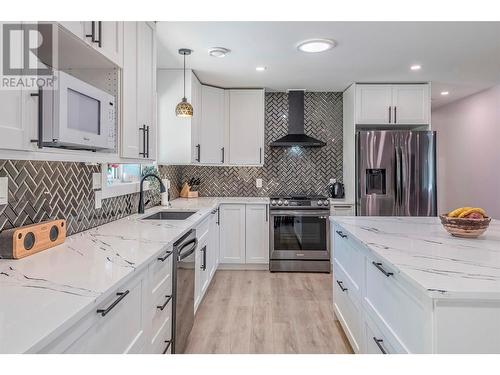 45 Fairmont Place, Coldstream, BC - Indoor Photo Showing Kitchen With Upgraded Kitchen