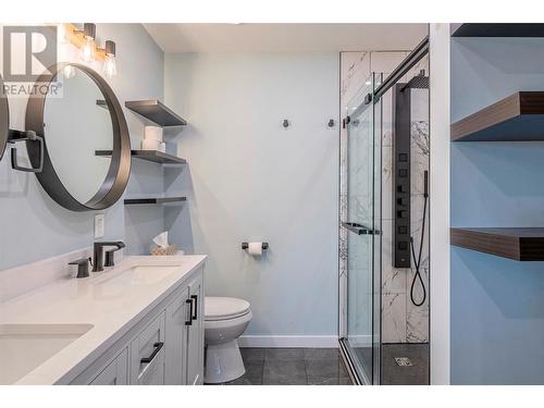45 Fairmont Place, Coldstream, BC - Indoor Photo Showing Bathroom