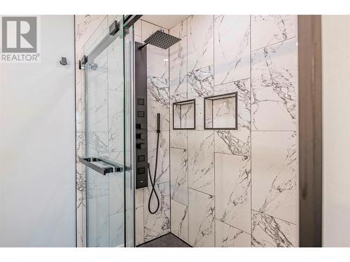 45 Fairmont Place, Coldstream, BC - Indoor Photo Showing Bathroom