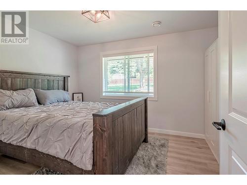 45 Fairmont Place, Coldstream, BC - Indoor Photo Showing Bedroom