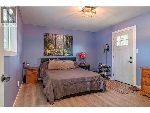 45 Fairmont Place, Coldstream, BC - Indoor Photo Showing Bedroom