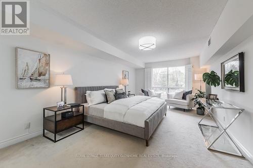 207 - 2 Alexandra Boulevard N, Toronto, ON - Indoor Photo Showing Bedroom
