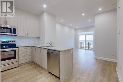 807 - 5917 Main Street, Whitchurch-Stouffville, ON - Indoor Photo Showing Kitchen With Stainless Steel Kitchen With Upgraded Kitchen