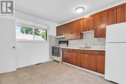 26 Victoria Street, Halton Hills, ON - Indoor Photo Showing Kitchen