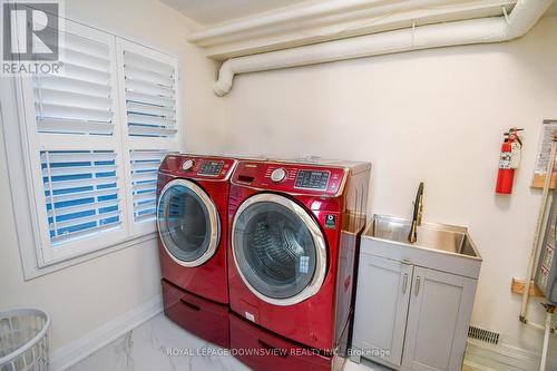 694 Broadview Avenue, Orillia, ON - Indoor Photo Showing Laundry Room