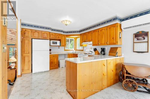 1156 Christian Road, Prince Edward County, ON - Indoor Photo Showing Kitchen