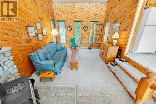 1156 Christian Road, Prince Edward County, ON - Indoor Photo Showing Bedroom