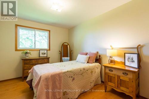 13246 Loyalist Parkway, Prince Edward County, ON - Indoor Photo Showing Bedroom