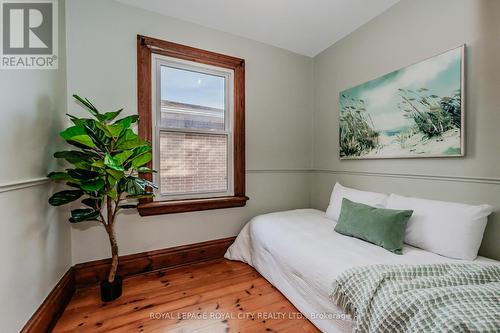 110 Harris Street, Guelph, ON - Indoor Photo Showing Bedroom