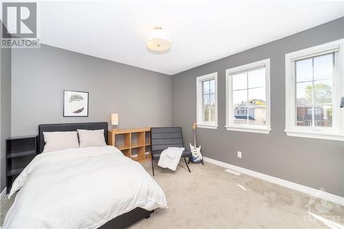 11 Witherspoon Crescent, Ottawa, ON - Indoor Photo Showing Bedroom