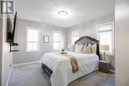 35 Magpie Way, Whitby, ON - Indoor Photo Showing Bedroom