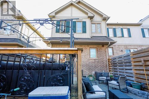 35 Magpie Way, Whitby, ON - Outdoor