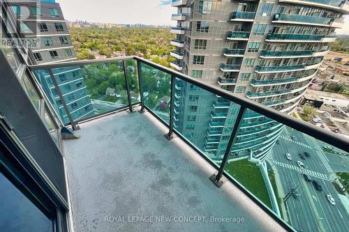 2215 - 7171 Yonge Street, Markham, ON - Outdoor With View