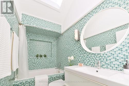 26 Medhurst Road, Toronto, ON - Indoor Photo Showing Bathroom