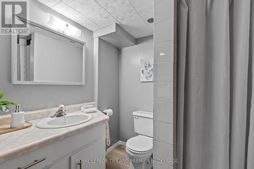 327 Spruce Street, London, ON - Indoor Photo Showing Bathroom