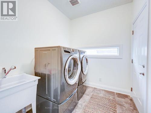 235 Woodbine Avenue, Kitchener, ON - Indoor Photo Showing Laundry Room