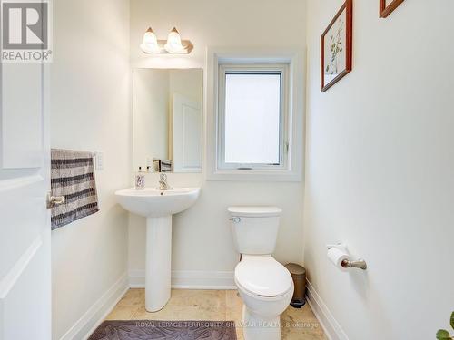 235 Woodbine Avenue, Kitchener, ON - Indoor Photo Showing Bathroom