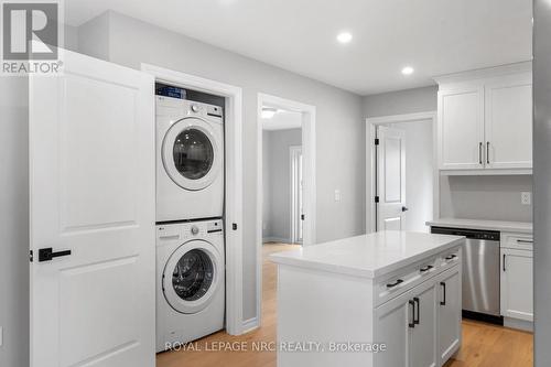 137 St George Street, Welland, ON - Indoor Photo Showing Laundry Room