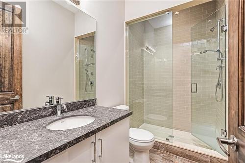 11 Windrose Valley Boulevard, Clearview, ON - Indoor Photo Showing Bathroom